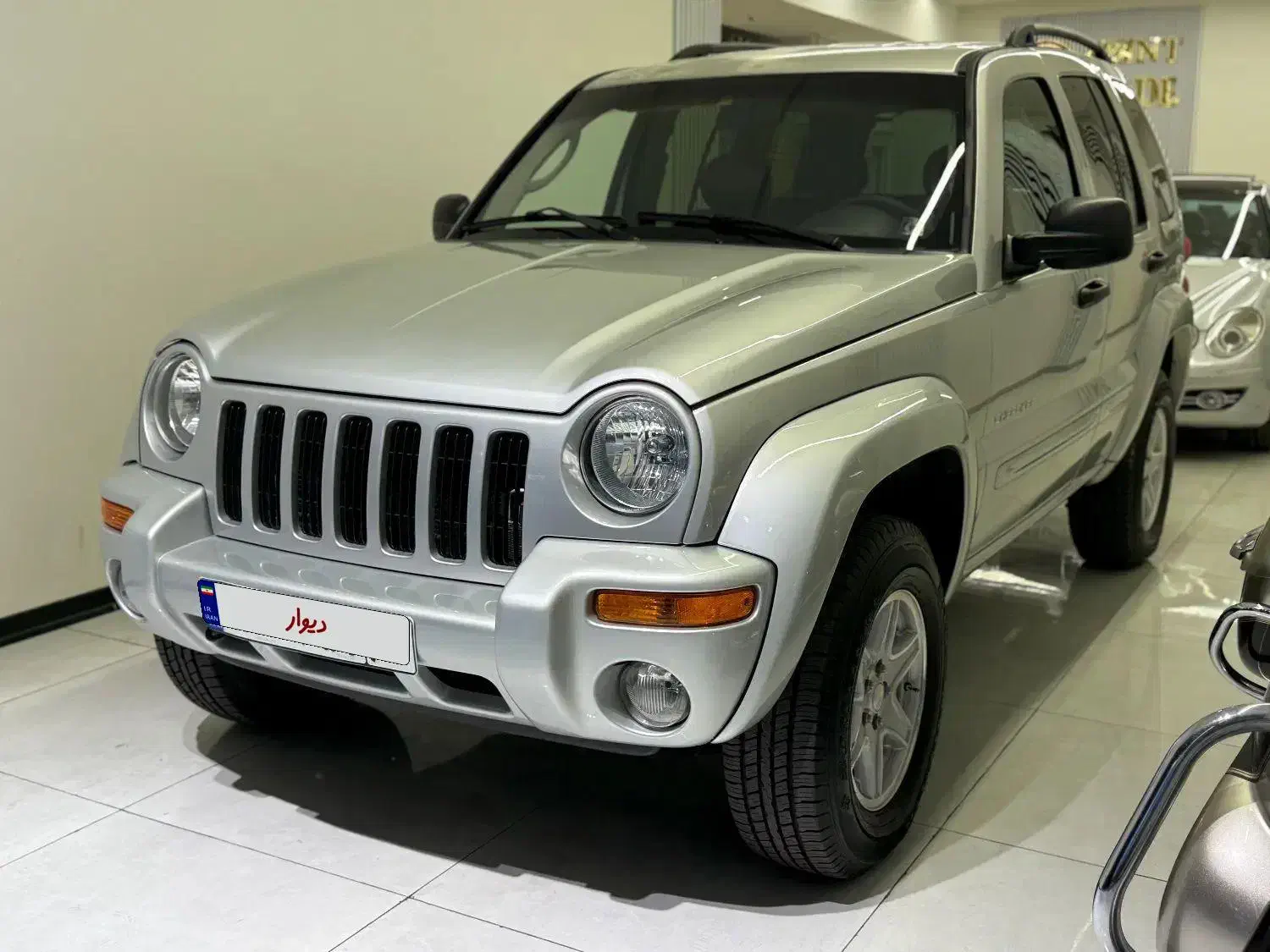 جیپ چروکی|خودرو سواری و وانت|تهران, جمال‌زاده|دیوار