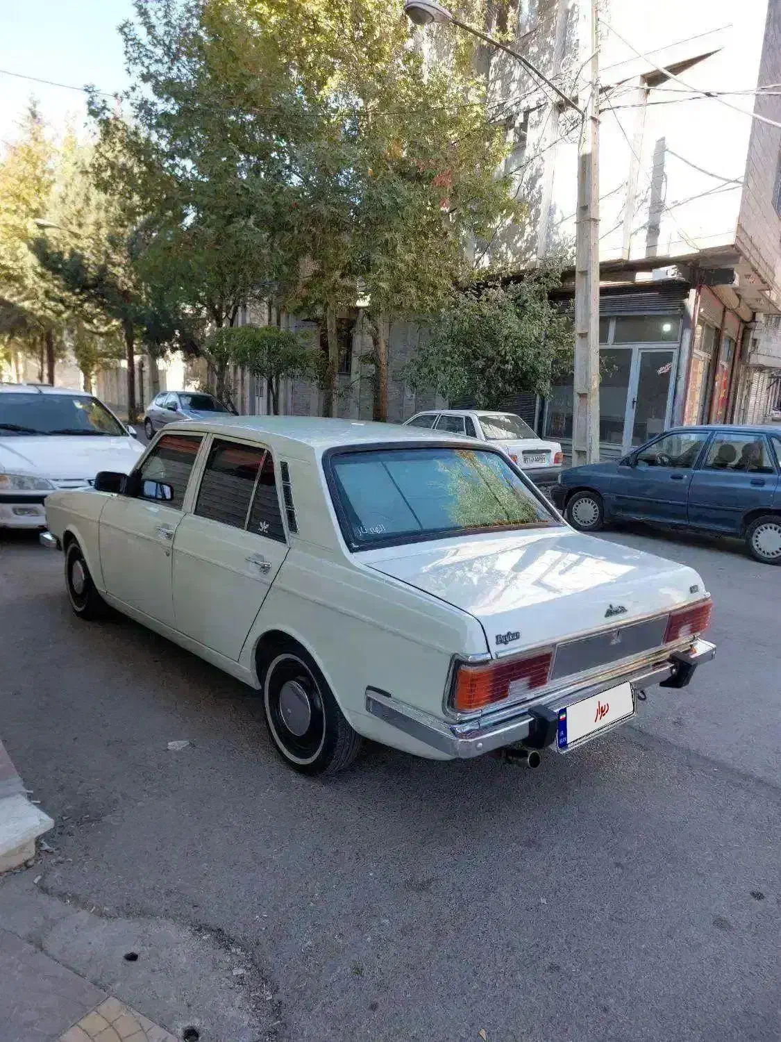 پیکان ۸۳ کلکسیونی کم کار در حد صفر|خودرو سواری و وانت|بروجرد, |دیوار