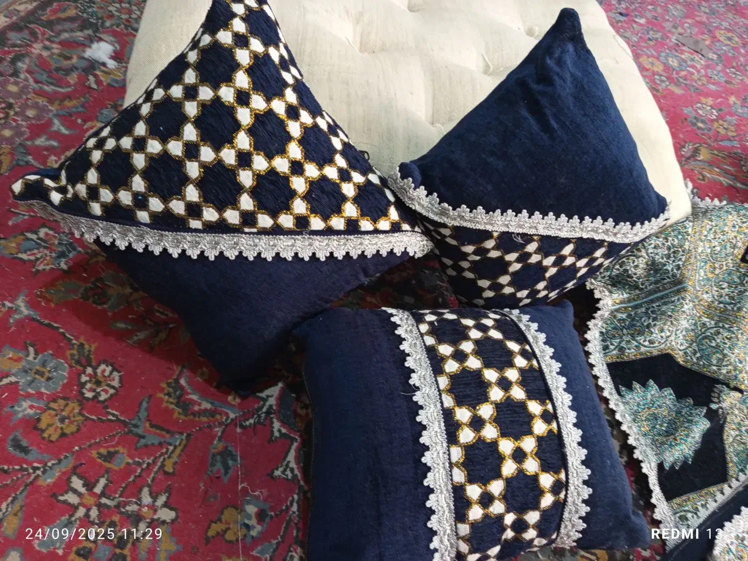 کوسن وبالش|رختخواب، بالش، پتو|کرمان, |دیوار