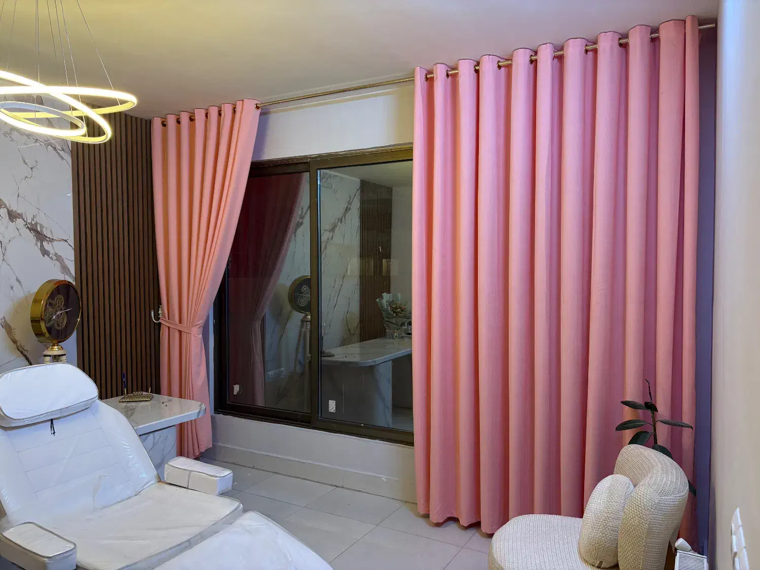 پرده مستاجرین پانچی|پرده، رانر، رومیزی|مشهد, احمدآباد|دیوار