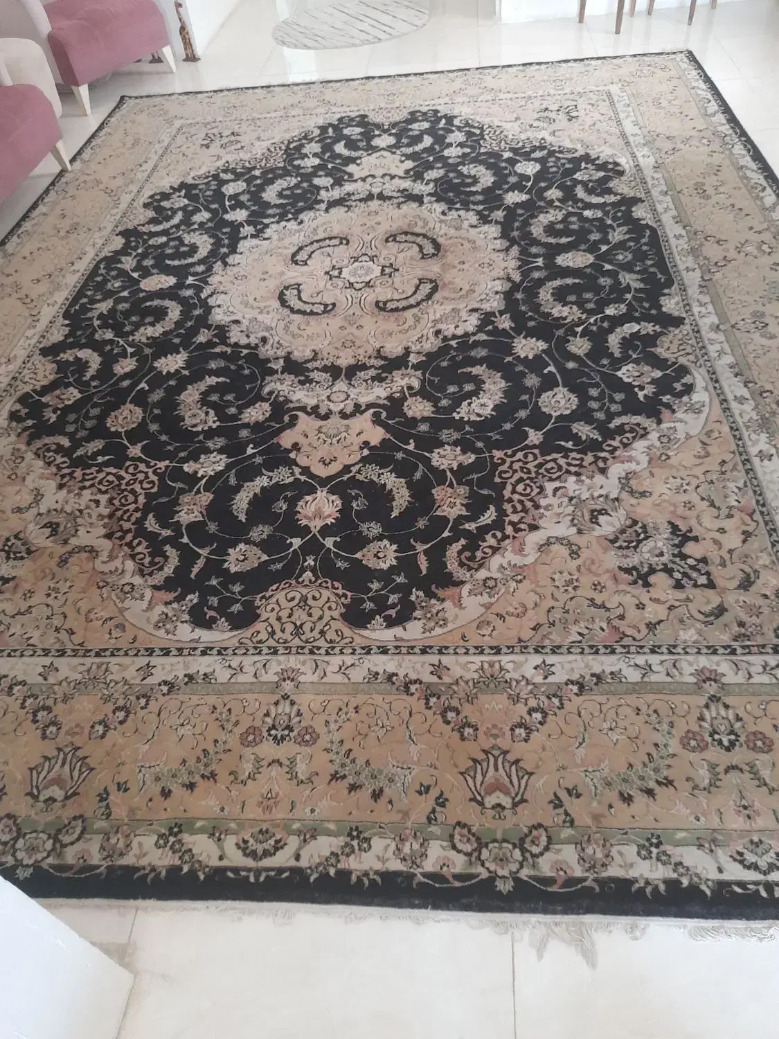 قالی ۱۲ متری سالم وتمیز ومبل ۴ نفره و دوعد پاف|فرش|مشهد, نکاح|دیوار