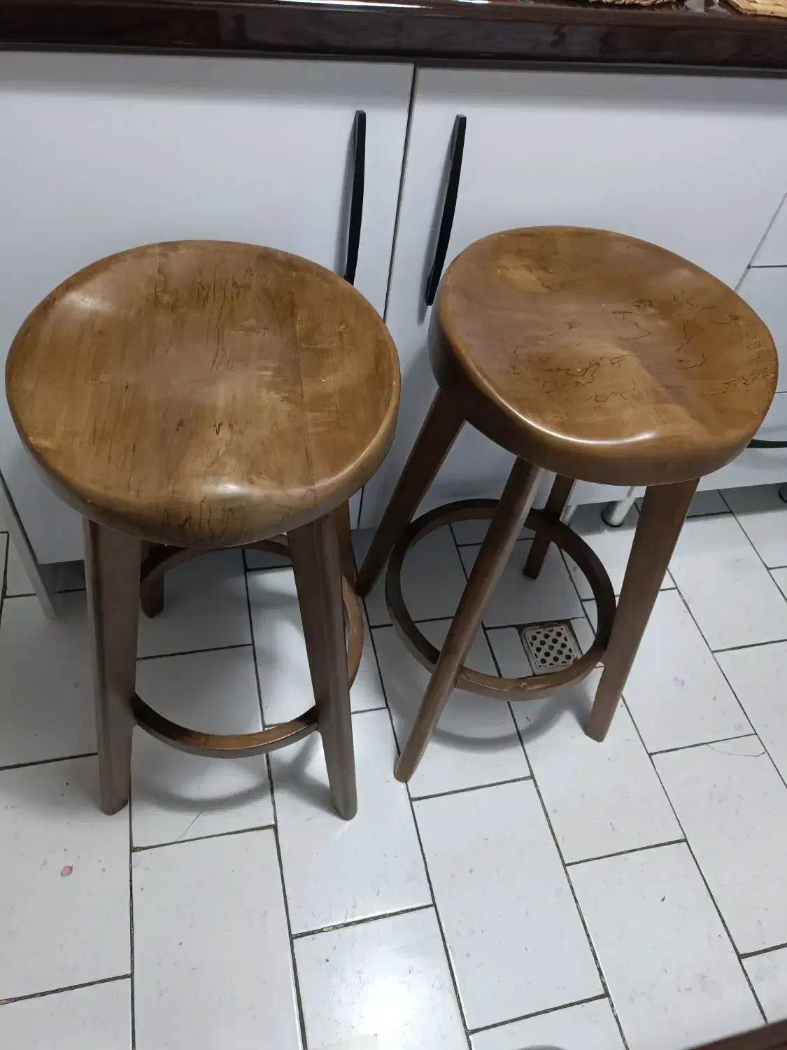 صندلی چوب گردو گردون|صندلی و نیمکت|تهران, تولید دارو|دیوار