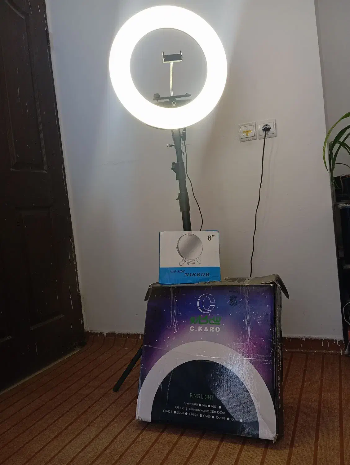 رینگ لایت درحد نو|دوربین عکاسی و فیلمبرداری|حبیب آباد, |دیوار