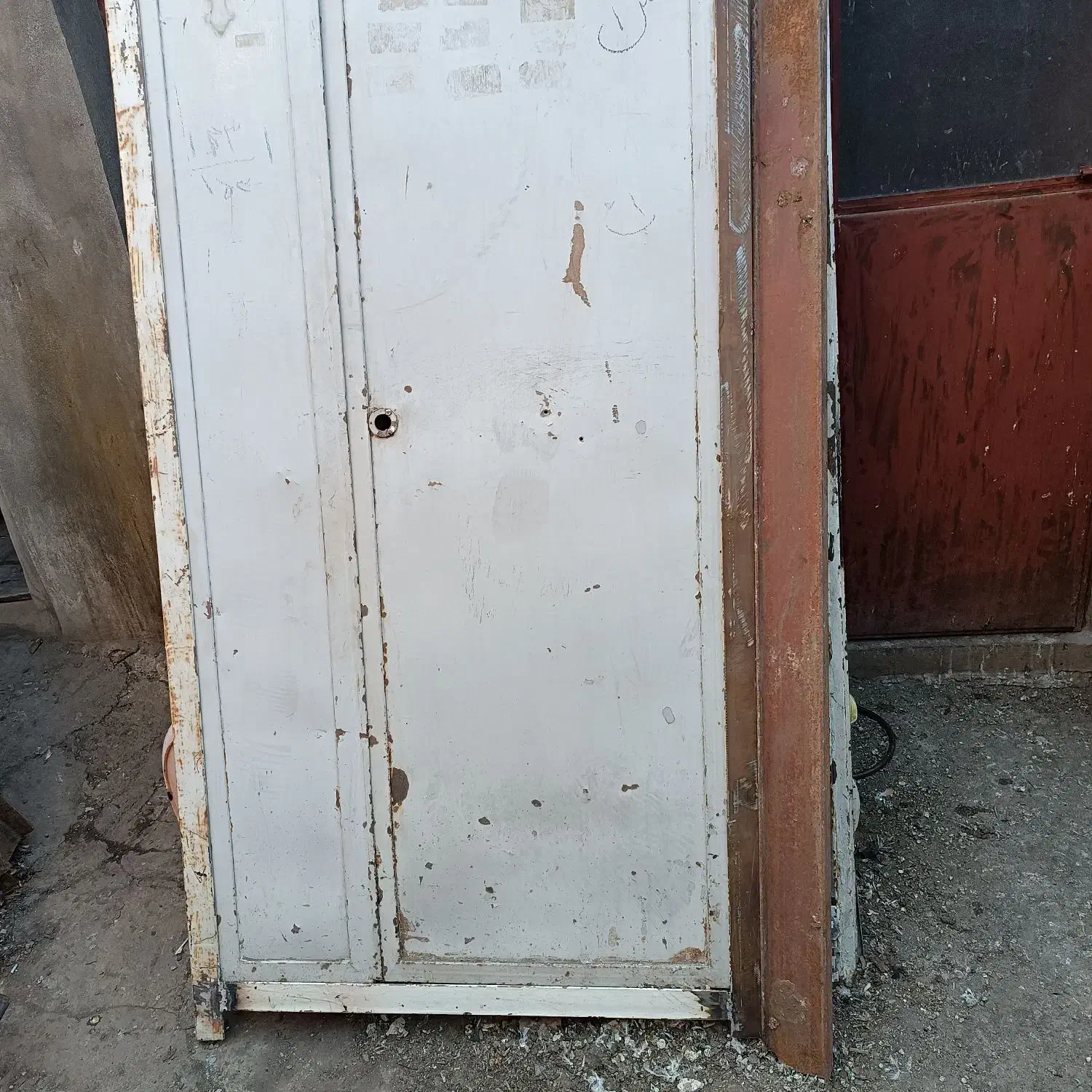 آهن آلات  درب کوچه و انباری تیرآهن|مصالح و تجهیزات ساختمان|خوی, |دیوار