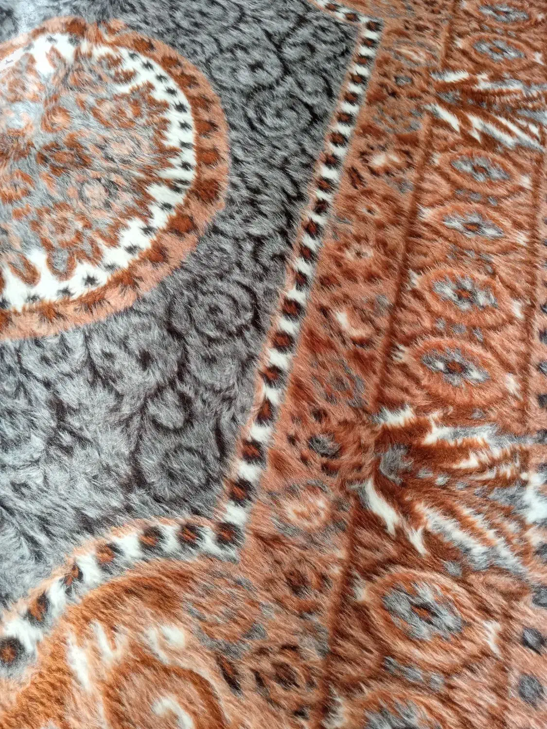 پتو ۲ عدد نونو بدون استفاده|رختخواب، بالش، پتو|تبریز, |دیوار