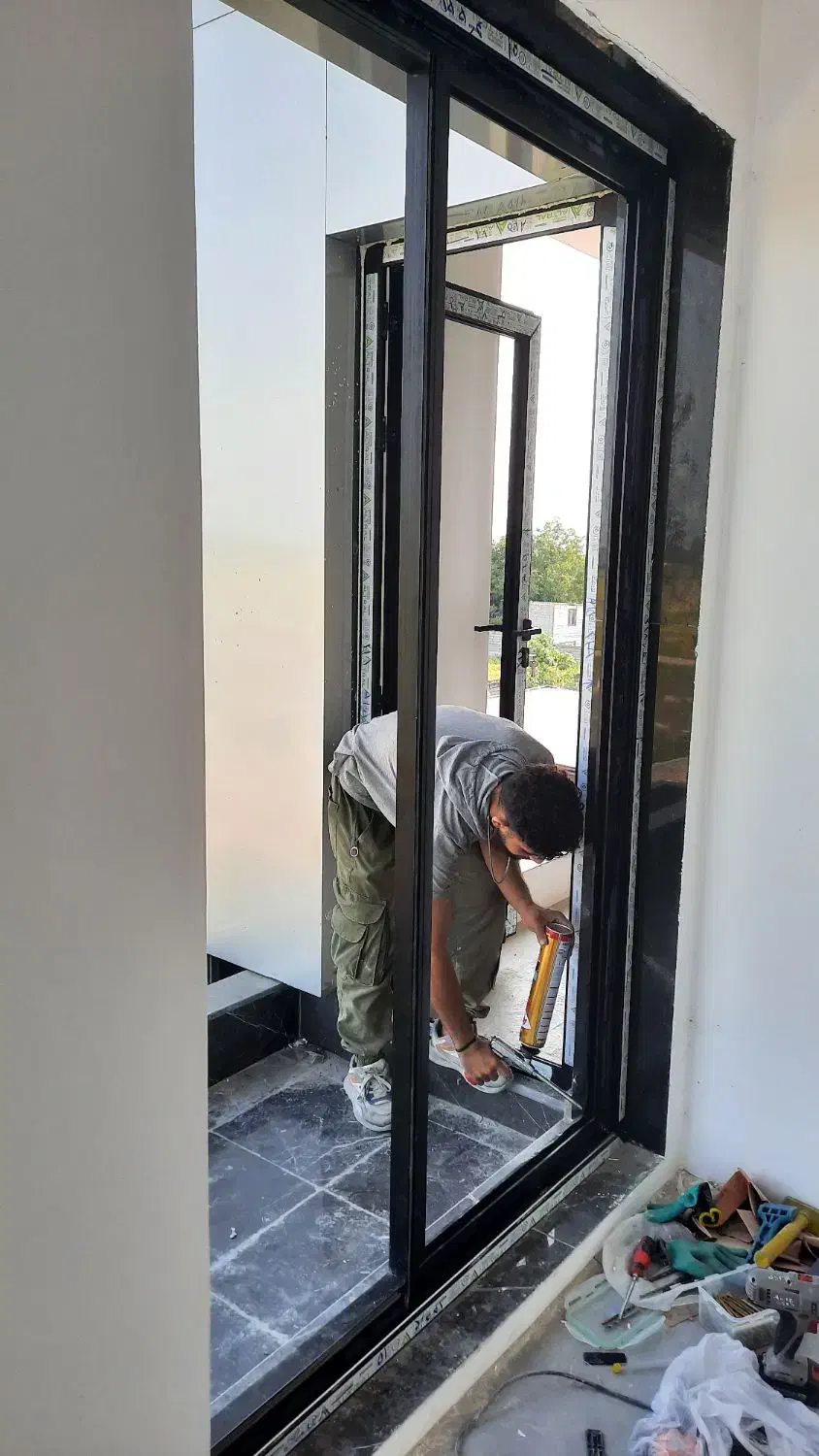 درب پنجره یو پی وی سی و آلومینیومی شیشه نرده پرده|خدمات پیشه و مهارت|بابل, |دیوار