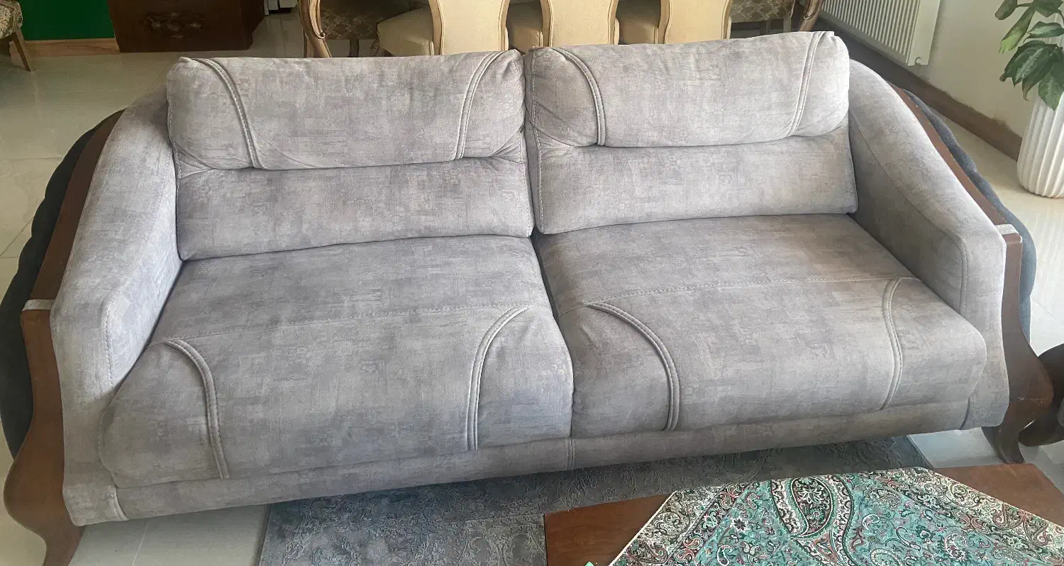 مبل و جلومبلی و ۲عدد عسلی فقط 20/۰۰۰/۰۰۰ تومان|مبلمان خانگی و میز عسلی|تنکابن, |دیوار