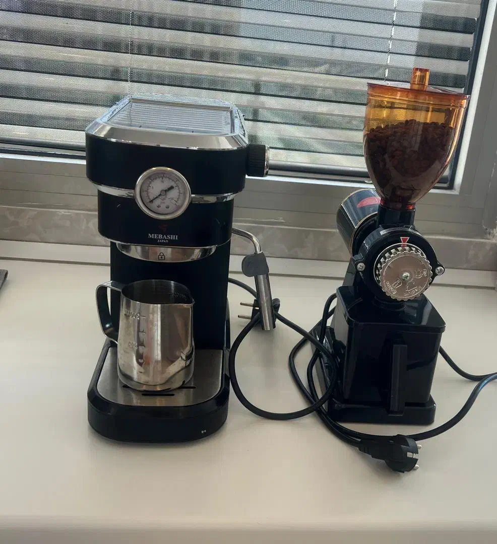 اسپرسو ساز مباشی و آسیاب قهوه در حد نو|سماور، چای‌ساز، قهوه‌ساز|کیش, |دیوار