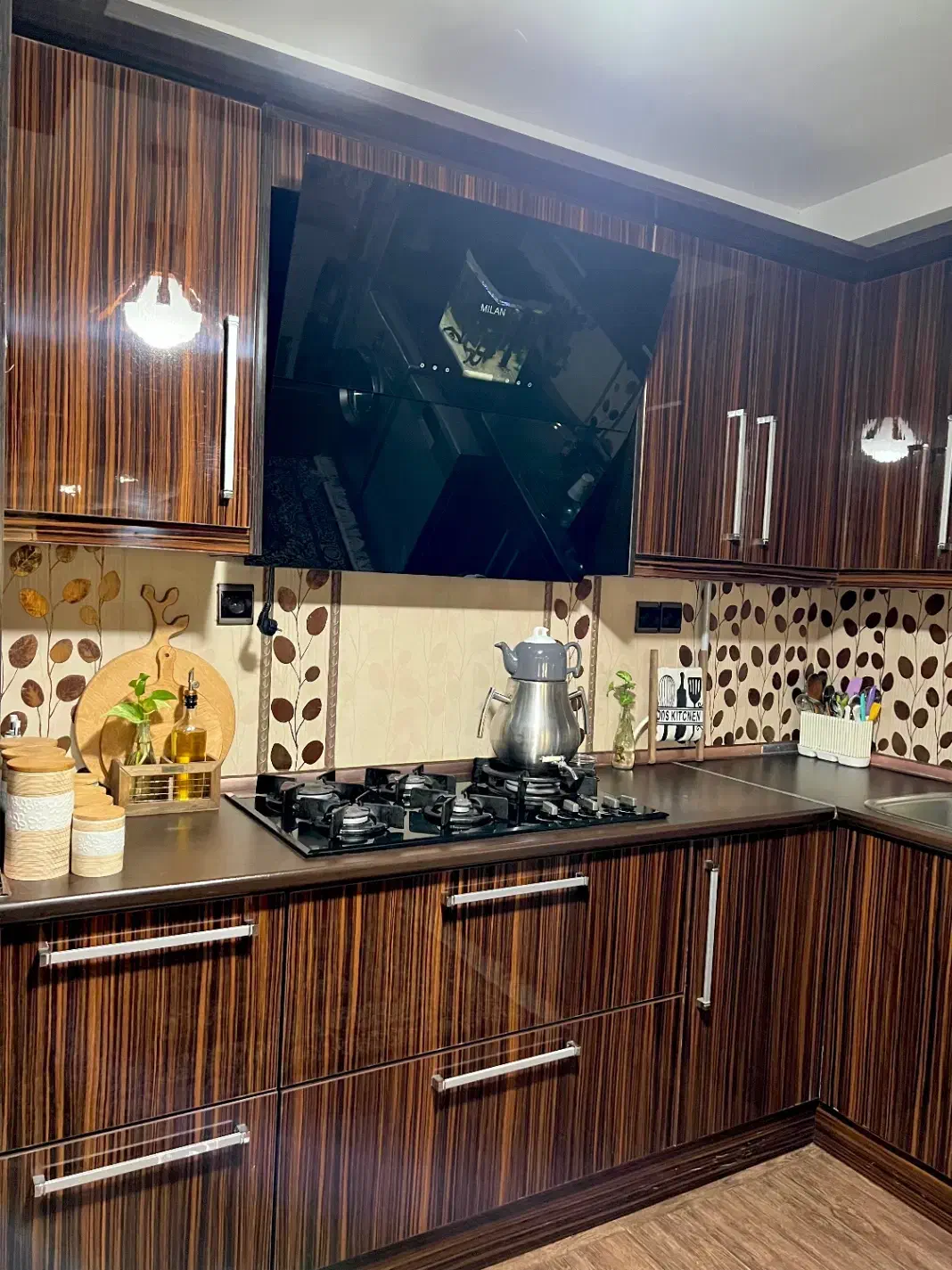 کابینت ترک هایگلاس به همراه هود.سینک.شیر آب.گاز|مصالح و تجهیزات ساختمان|کردکوی, |دیوار