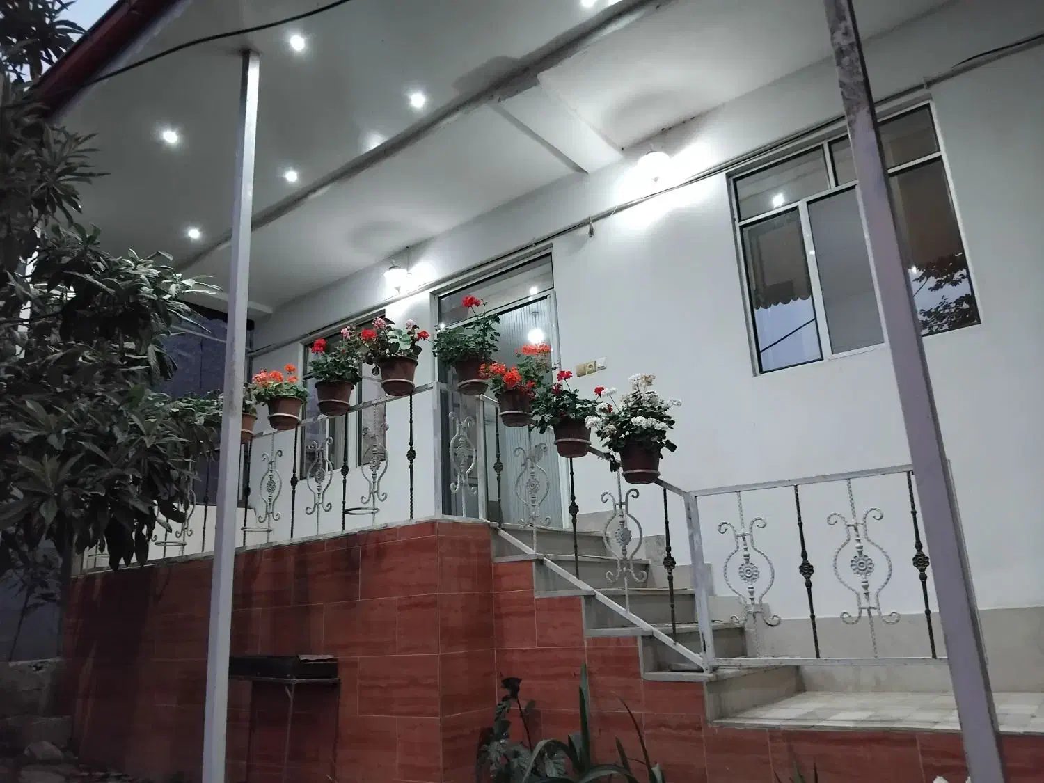 اجاره روزانه ویلا جنگلی کوهستانی مالک هستم|اجارهٔ کوتاه‌مدت ویلا و باغ|آستارا, |دیوار