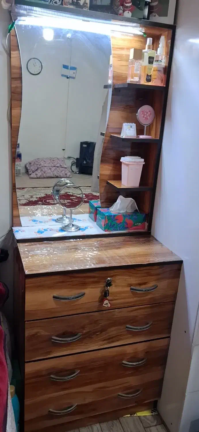 میز آرایشی|مبلمان خانگی و میز عسلی|نجف‌آباد, امیرآباد|دیوار