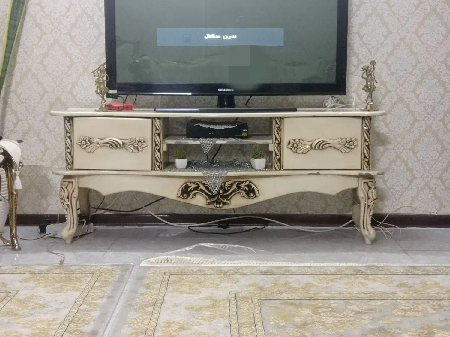 میز تلویزیون وگنجه|بوفه، ویترین، کنسول|مشهد, ایثارگران|دیوار