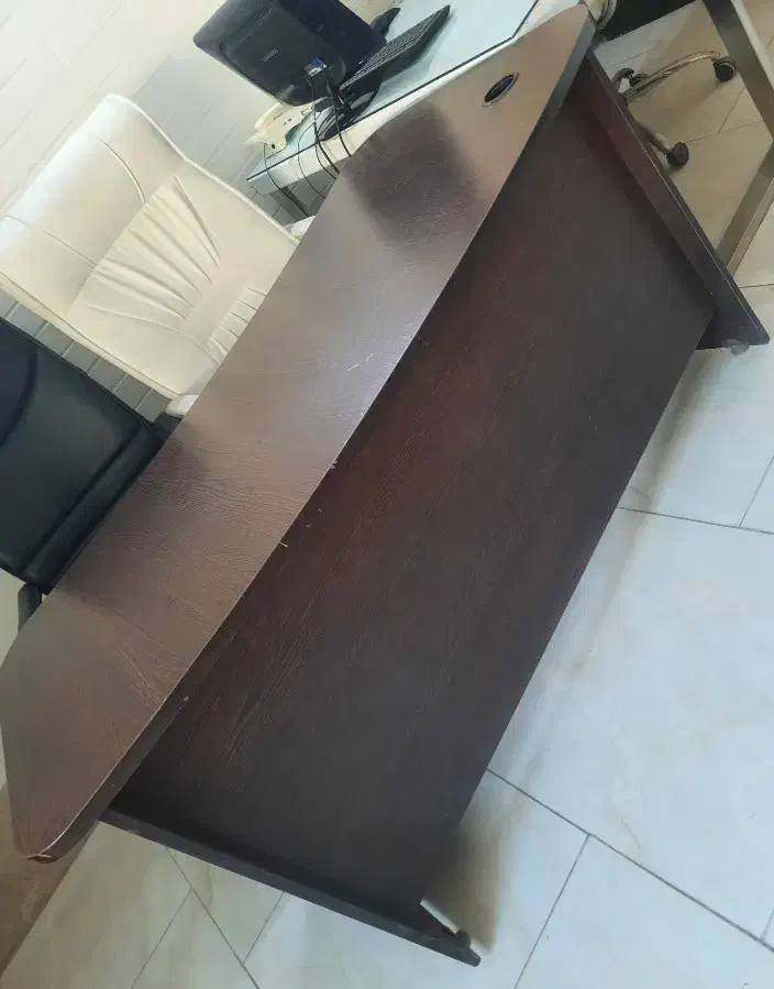 میز اداری|میز تحریر و کامپیوتر|برخوار, |دیوار