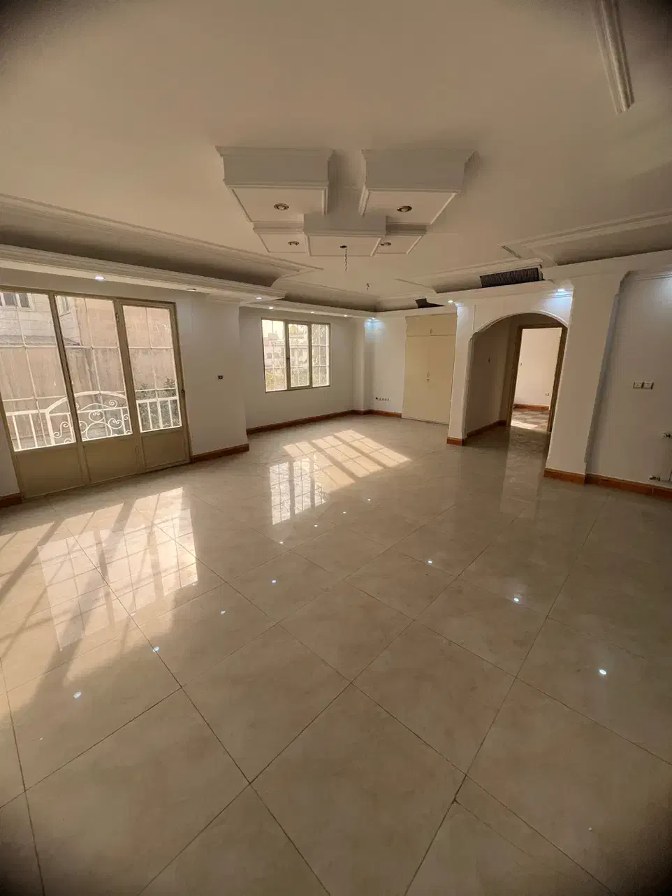 ۱۲۶ متر ۲ خواب /نورگیر عالی ryan