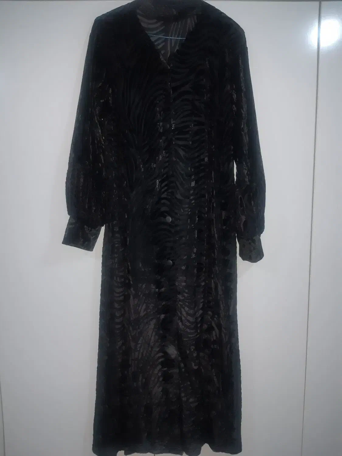 تعدادی پالتو و مانتو|لباس|اردبیل, |دیوار