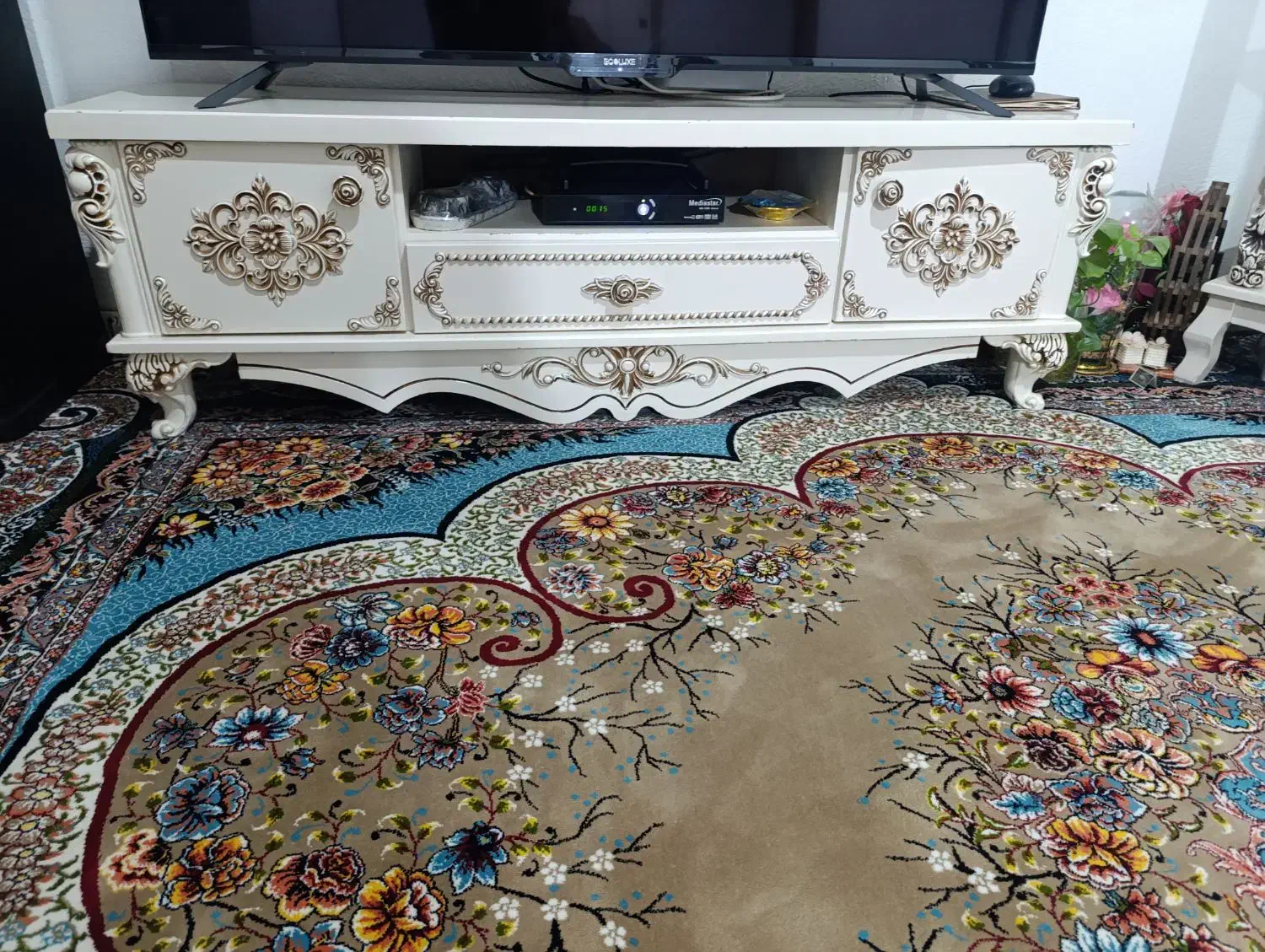 ست در حد نو|مبلمان خانگی و میز عسلی|مشکین‌دشت, |دیوار