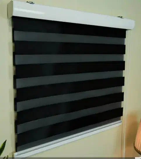 دوعدد پرده زبرا مشکی طوسی ۶ ماه استفاده شده|پرده، رانر، رومیزی|کرج, آق تپه|دیوار