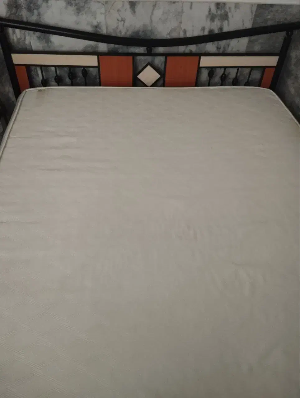 تخت فرفورژه 2 نفره فروش فوری|تخت و سرویس خواب|مشهد, ثامن|دیوار