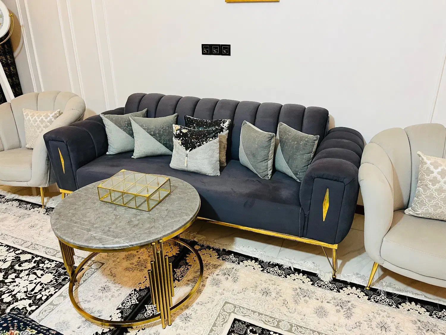 مبل چستر ۹ نفره بسیار شیک وتمیز|مبلمان خانگی و میز عسلی|خنداب, |دیوار