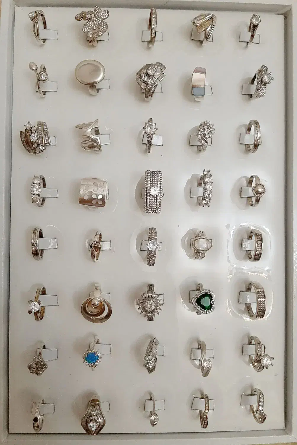 تعدادی انگشتر نقره زنانه|جواهرات|فردیس, نسترن غربی|دیوار