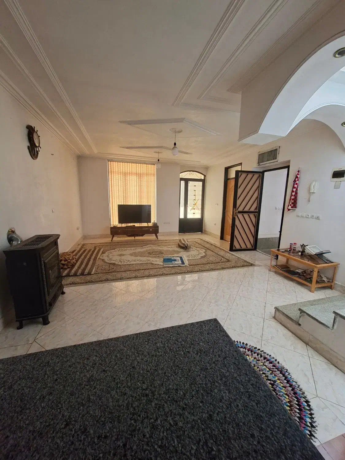 دوطبقه دربست دونبش مولانا 3|فروش خانه و ویلا|صدرا-فارس, فاز ۱|دیوار