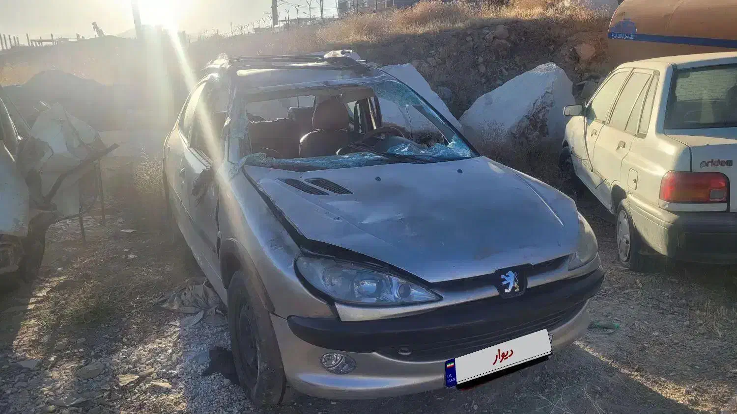 پژو ۲۰۶ تصادفی|خودرو سواری و وانت|اصفهان, کوی گلزار|دیوار