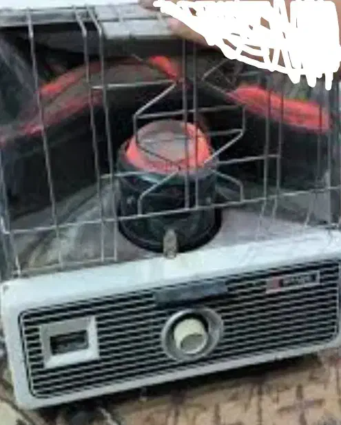 چراغ نفتی عتیقه|کلکسیون اشیاء عتیقه|بروجرد, |دیوار