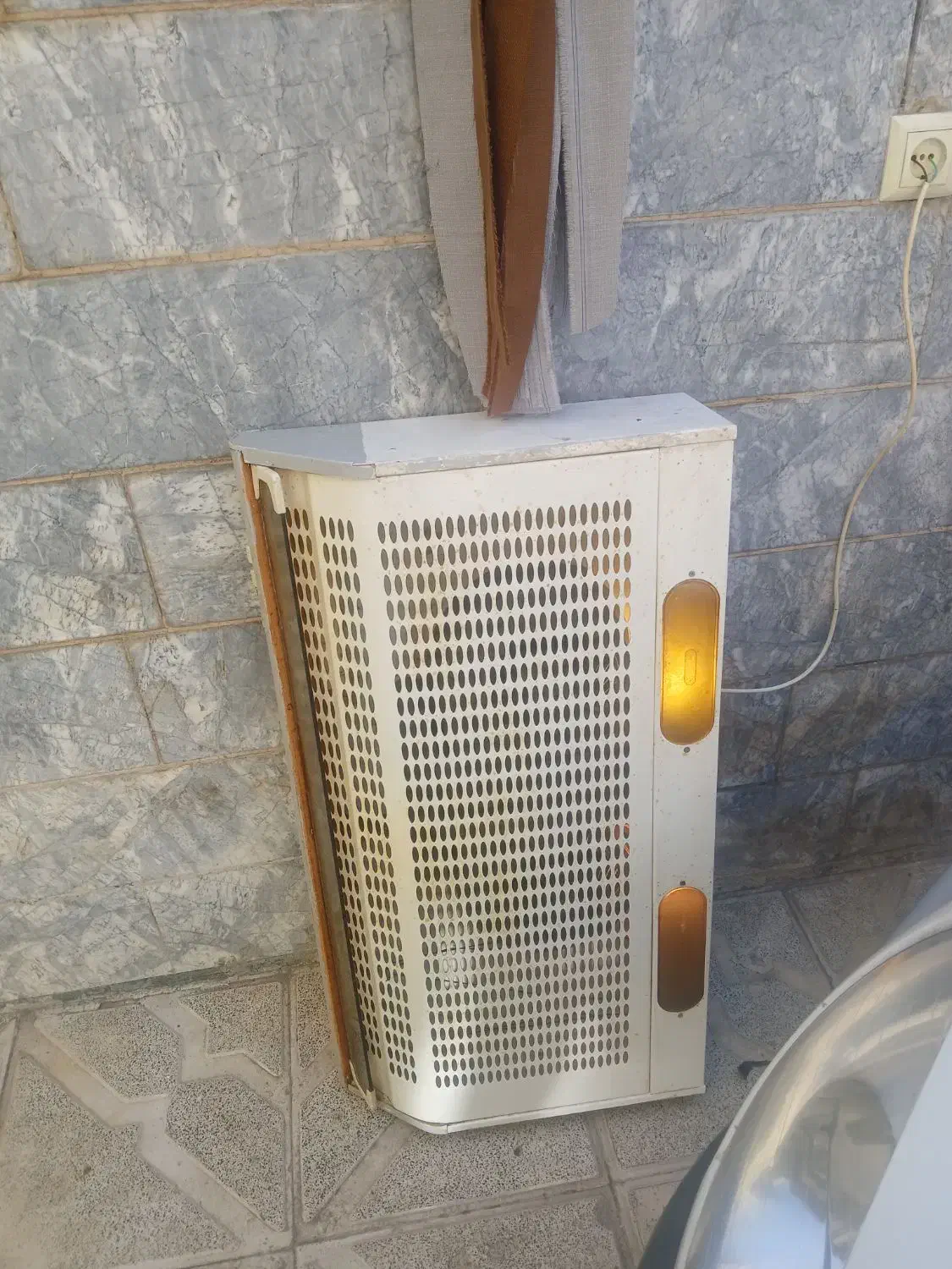 هود|هود|مشهد, رسالت|دیوار