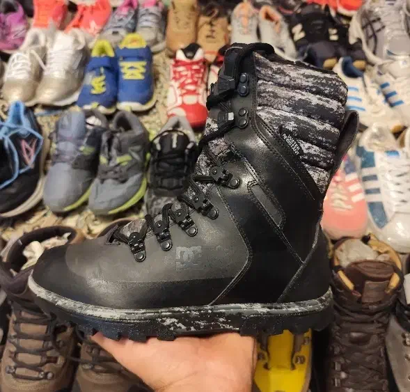بوت ترکینگ اورجینال کفش کوهنوردی|کوهنوردی و کمپینگ|پردیس, فاز ۴|دیوار