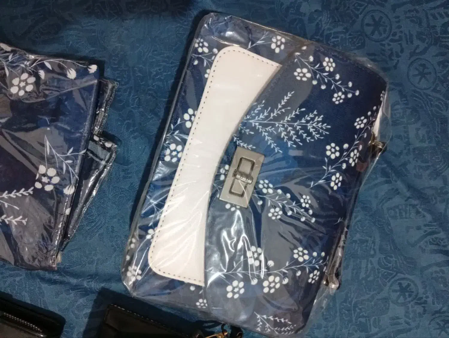 کیف|کیف، کفش، کمربند|قم, بکایی|دیوار