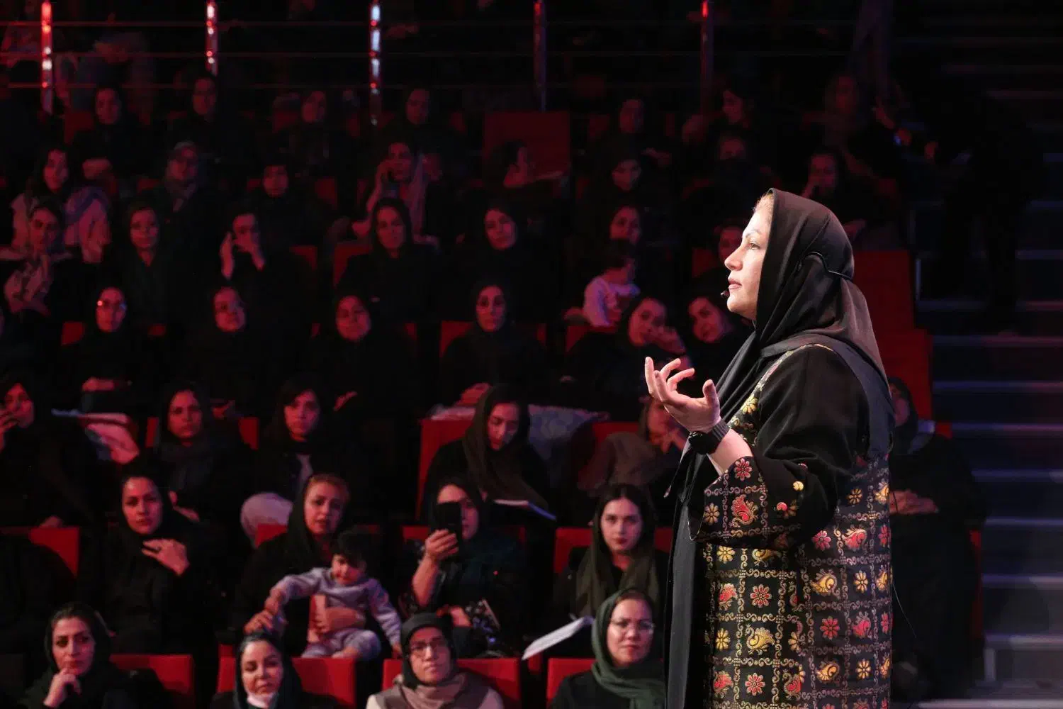 کار در منزل با گوشی|استخدام درمانی، زیبایی، بهداشتی|سراب, |دیوار