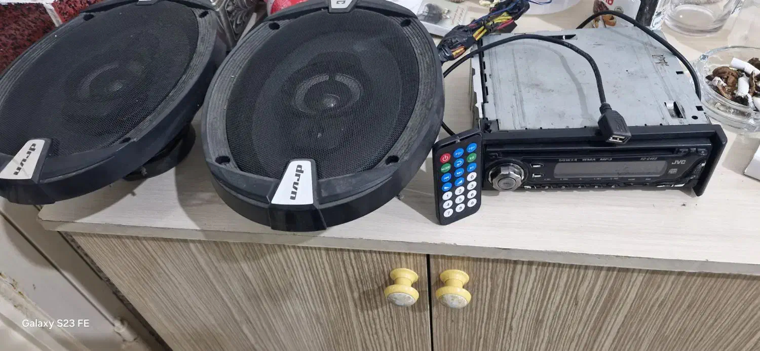 یک عدد ضبط و دوعدد باند|صوتی و تصویری|ایلخچی, |دیوار