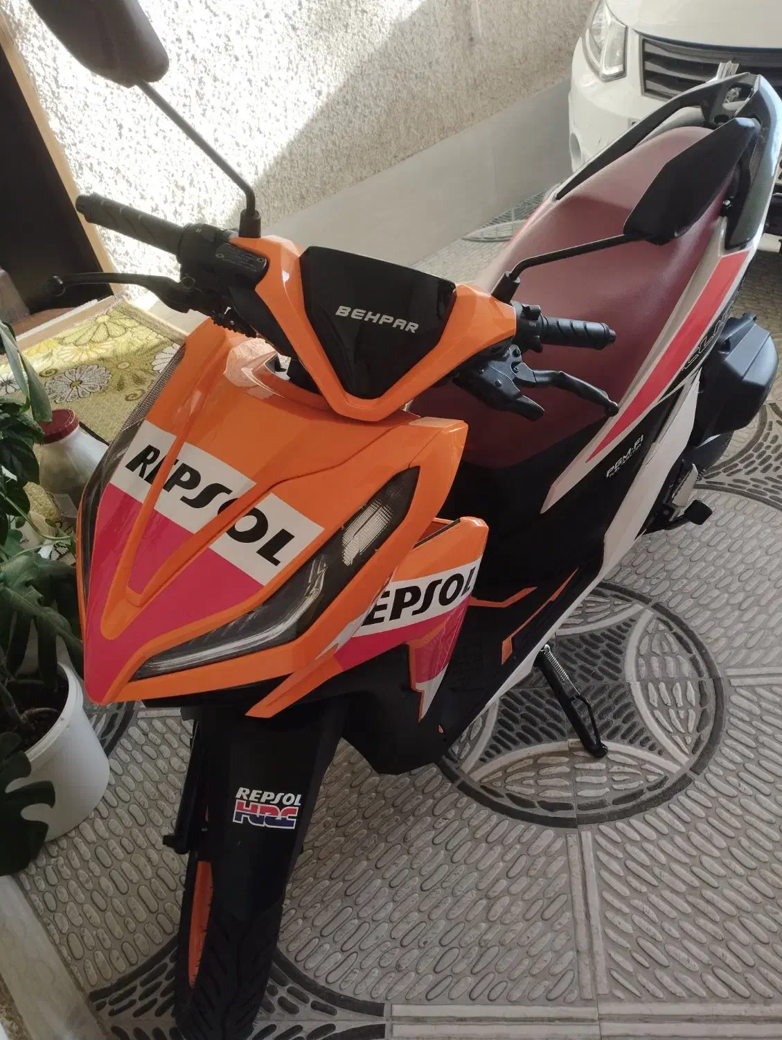 موتور کلیک در حد خشک|موتورسیکلت|رودسر, |دیوار