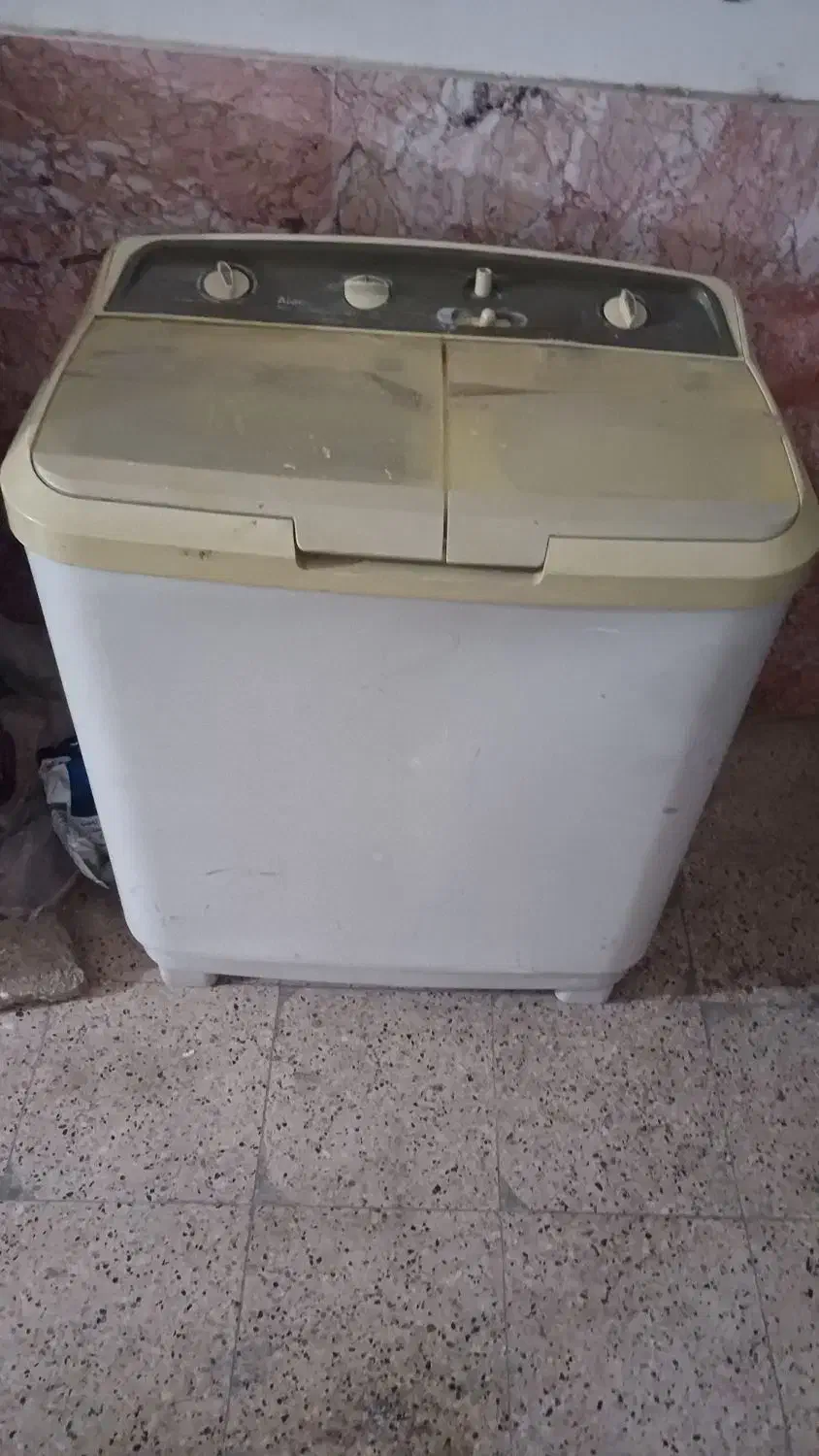 کار کرده ولی سالم فقط شیلنگ تخلیش باید عوض شهه|ماشین لباسشویی و خشک‌کن لباس|ملک‌آباد, |دیوار