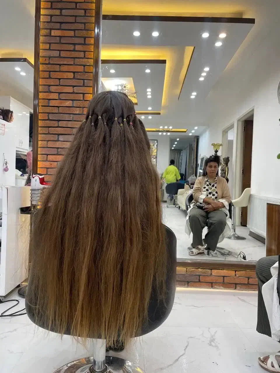 خریدار|خدمات آرایشگری و زیبایی|پارسآباد, |دیوار