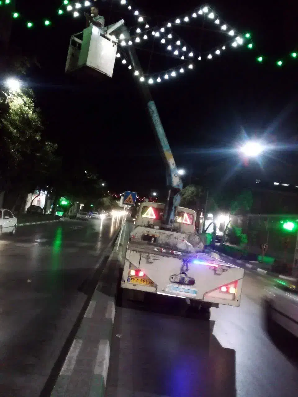 جرثقیل طاهاهمراه با بالابر|خدمات حمل و نقل|مشهد, رده|دیوار