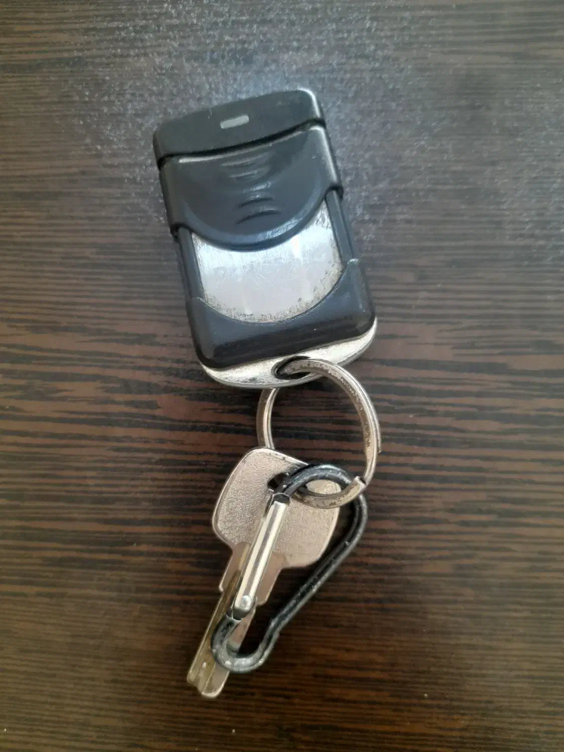 کلید ریموت گم شده|اشیا|بندر گناوه, |دیوار