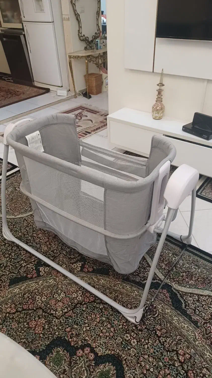 گهواره برقی مارک ماستلا|تخت و صندلی بچه|اراک, |دیوار