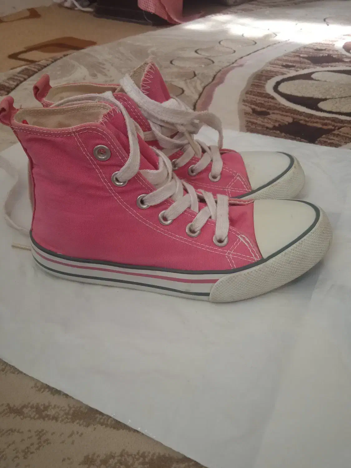 کفش|کفش و لباس بچه|تربت‌حیدریه, بی بی حسنیه|دیوار