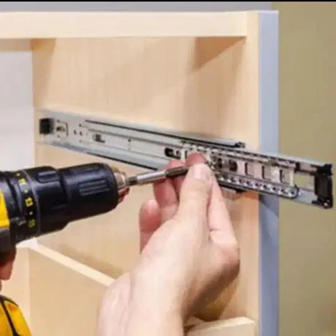 تعمیرات وتغیرات کابیت وکمد دیواری|خدمات پیشه و مهارت|تبریز, |دیوار