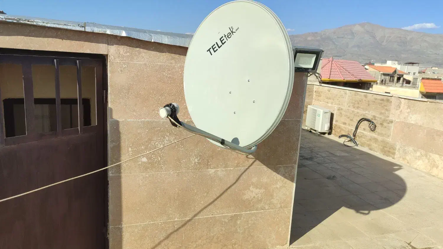 نصب انواع انتن گردان معمولی|خدمات پیشه و مهارت|تهران, آسمان|دیوار