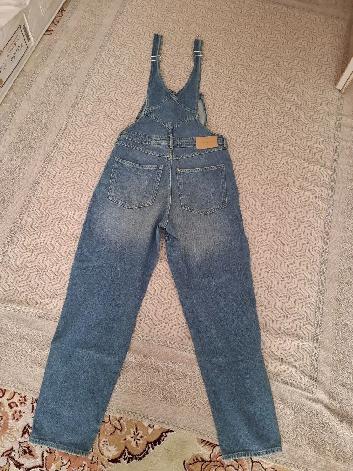 چند دست لباس|لباس|قم, زنبیل آباد|دیوار