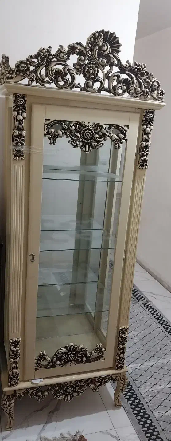 بوفه و ویترین|بوفه، ویترین، کنسول|اندیشه, اندیشه فاز ۱|دیوار