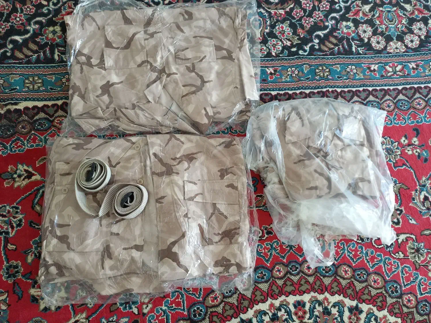 لباس سربازی|لباس|شیروان (خراسان), |دیوار