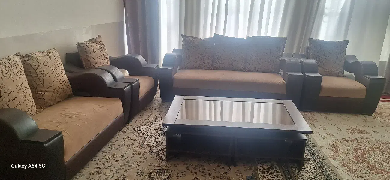 مبل در حد نو توافقی|مبلمان خانگی و میز عسلی|ایلام, |دیوار