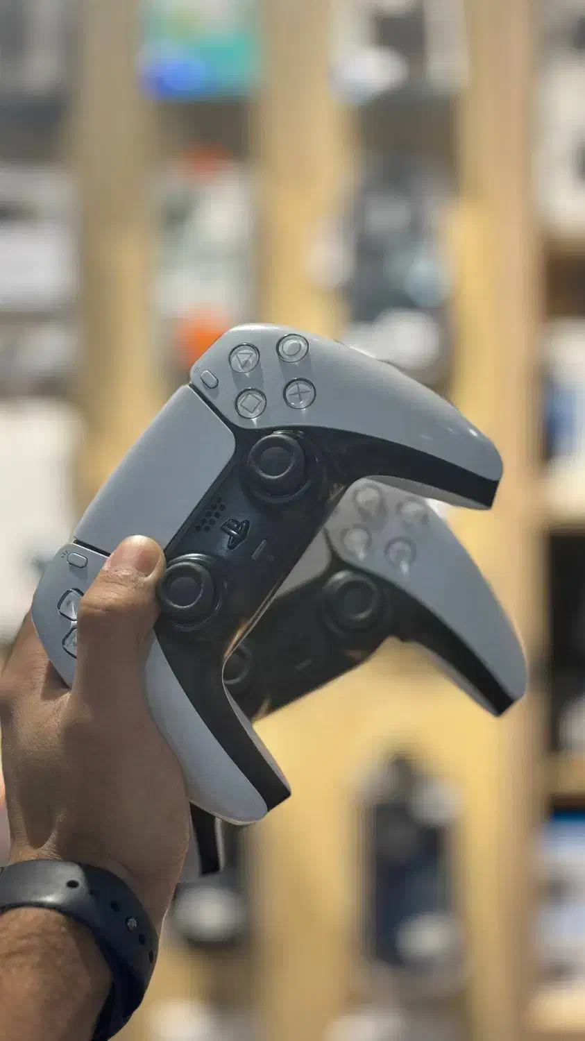دسته کارکرده پی اس فایو بسیار تمیز ps5 کنسول بازی|کنسول، بازی ویدئویی و آنلاین|تهران, گیشا|دیوار