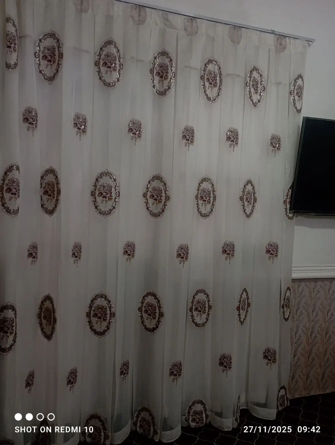 پرده پلیسه|پرده، رانر، رومیزی|زهک, |دیوار