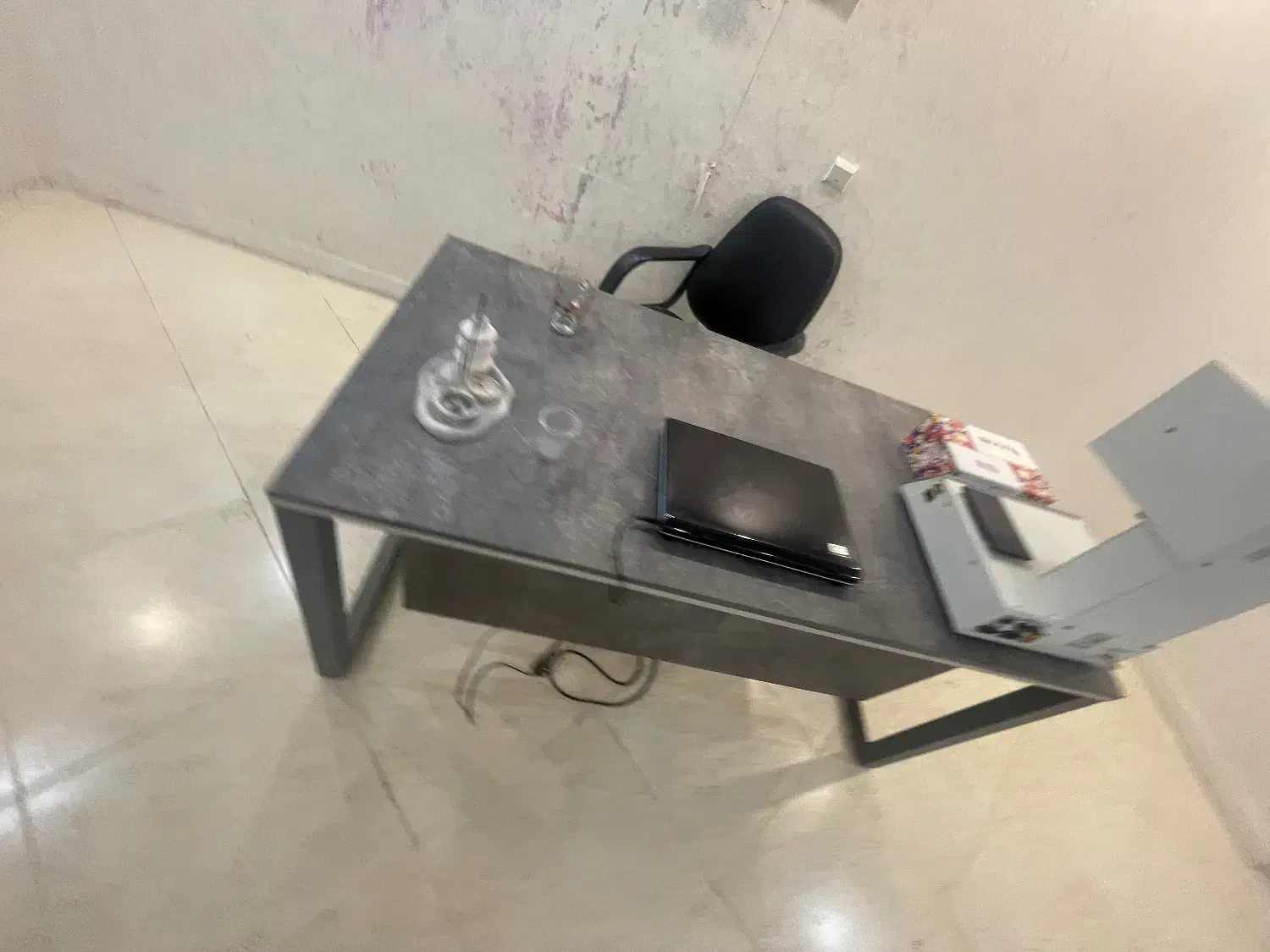 فروش میز /مبل/پرده زبرا|مبلمان خانگی و میز عسلی|هشتگرد, شهرک بار و بن|دیوار