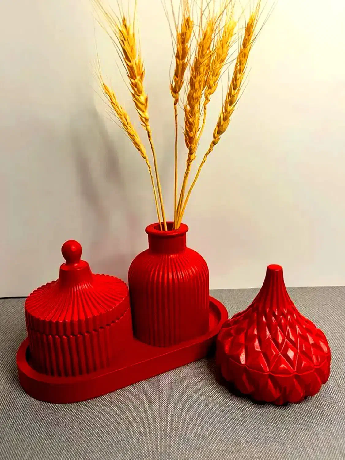 ست قرمز جذابمون|مجسمه، تندیس، ماکت|یزد, |دیوار