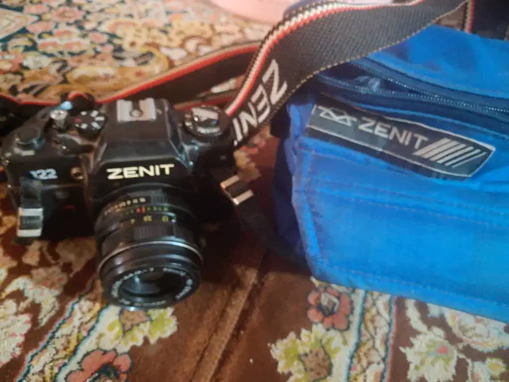 دوربین عکاسی ZENIT همراه با فلاش|دوربین عکاسی و فیلمبرداری|اهواز, کمپلو شمالی|دیوار